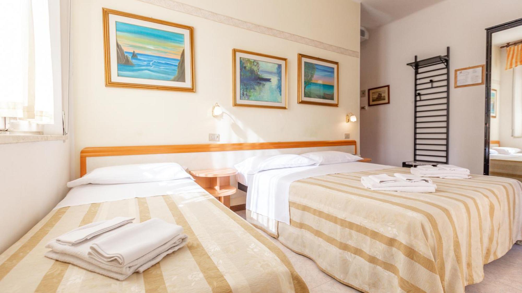 Hotel Parco Fellini Римини Экстерьер фото