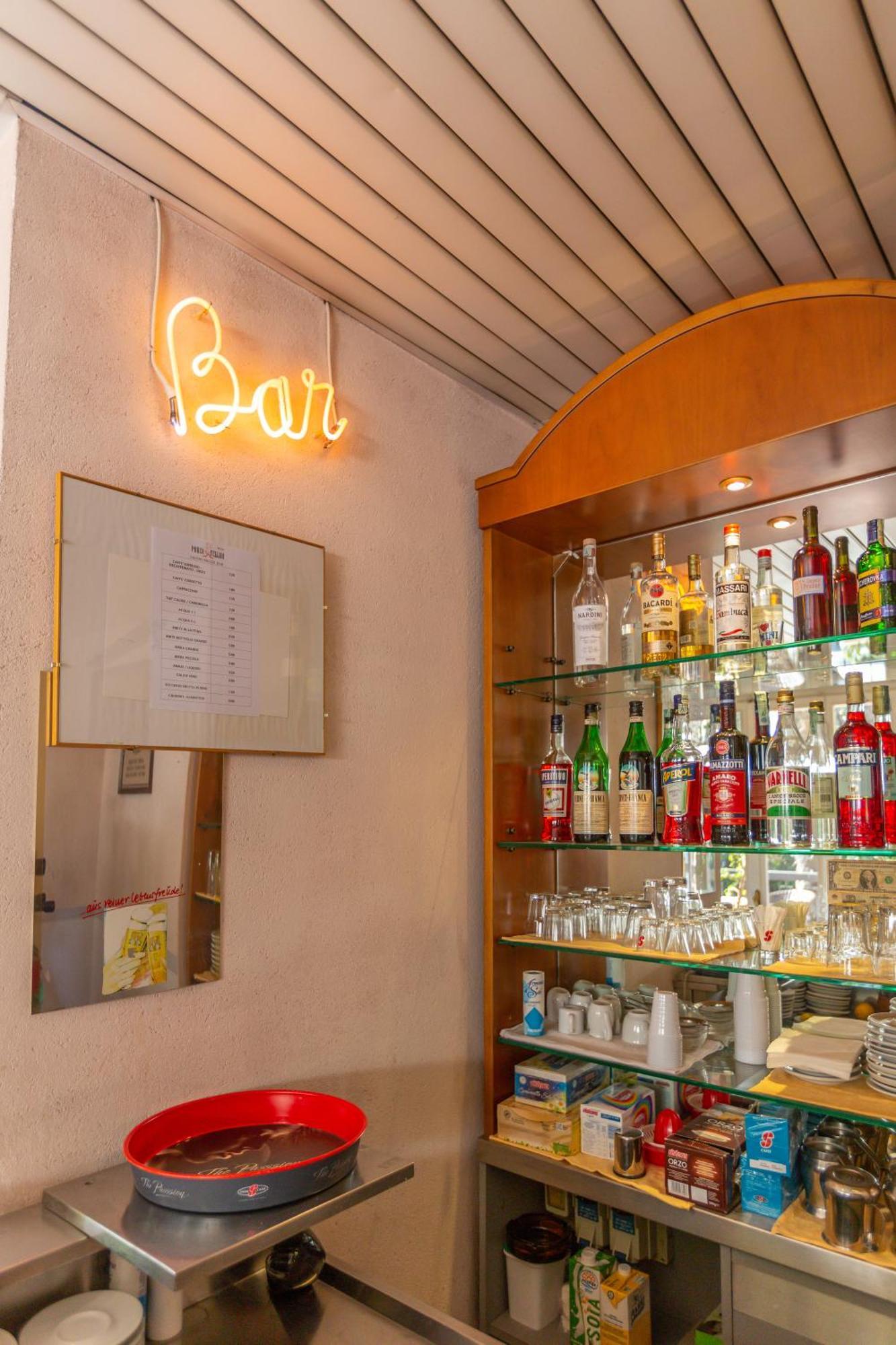Hotel Parco Fellini Римини Экстерьер фото