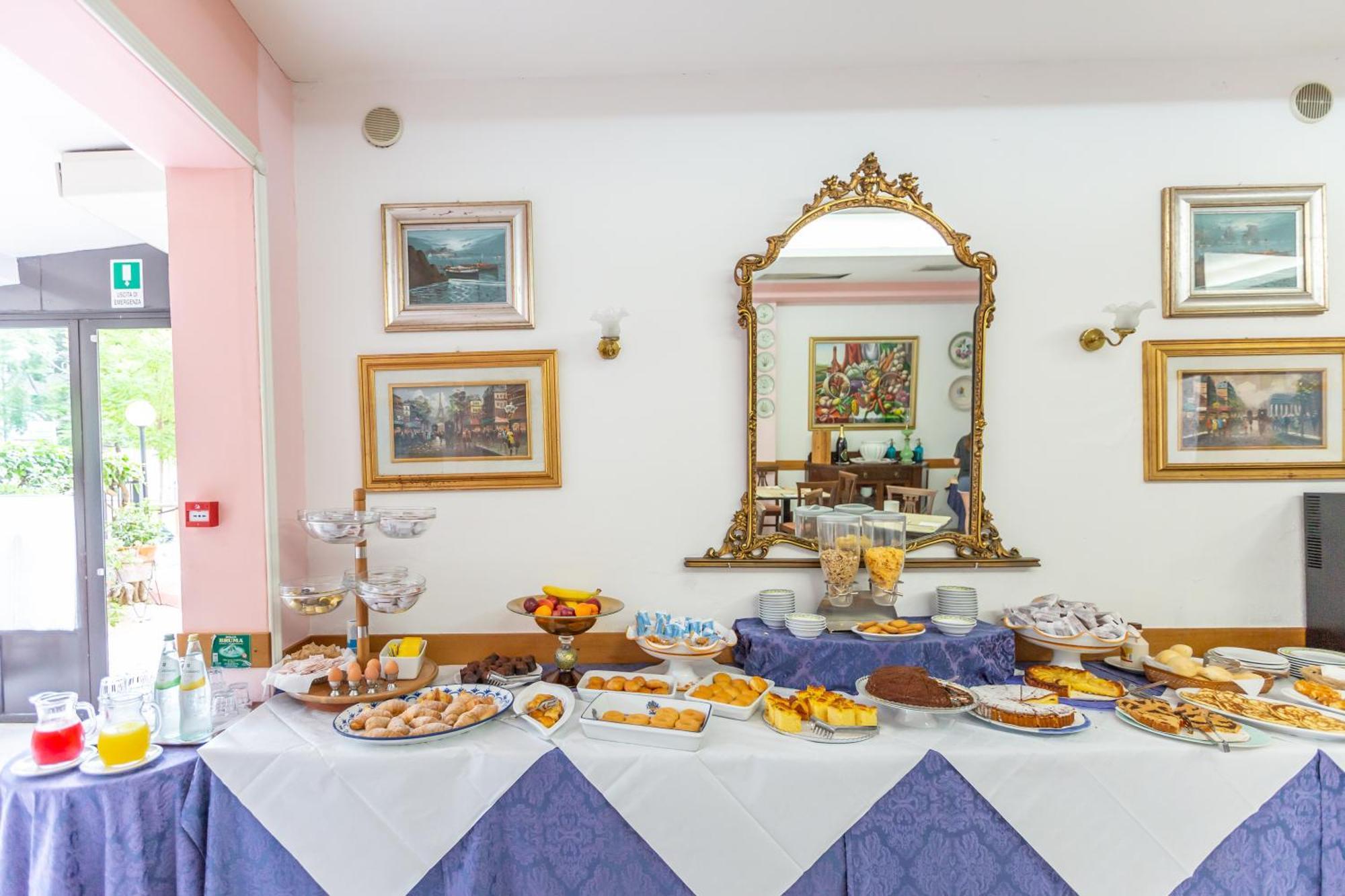 Hotel Parco Fellini Римини Экстерьер фото