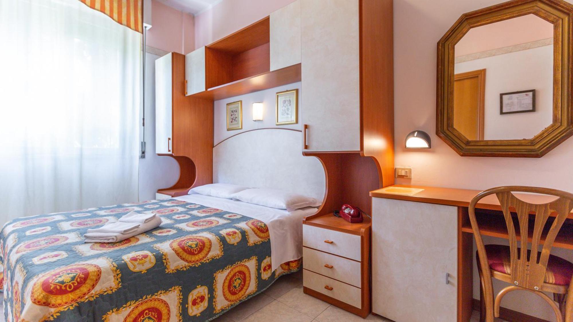 Hotel Parco Fellini Римини Экстерьер фото