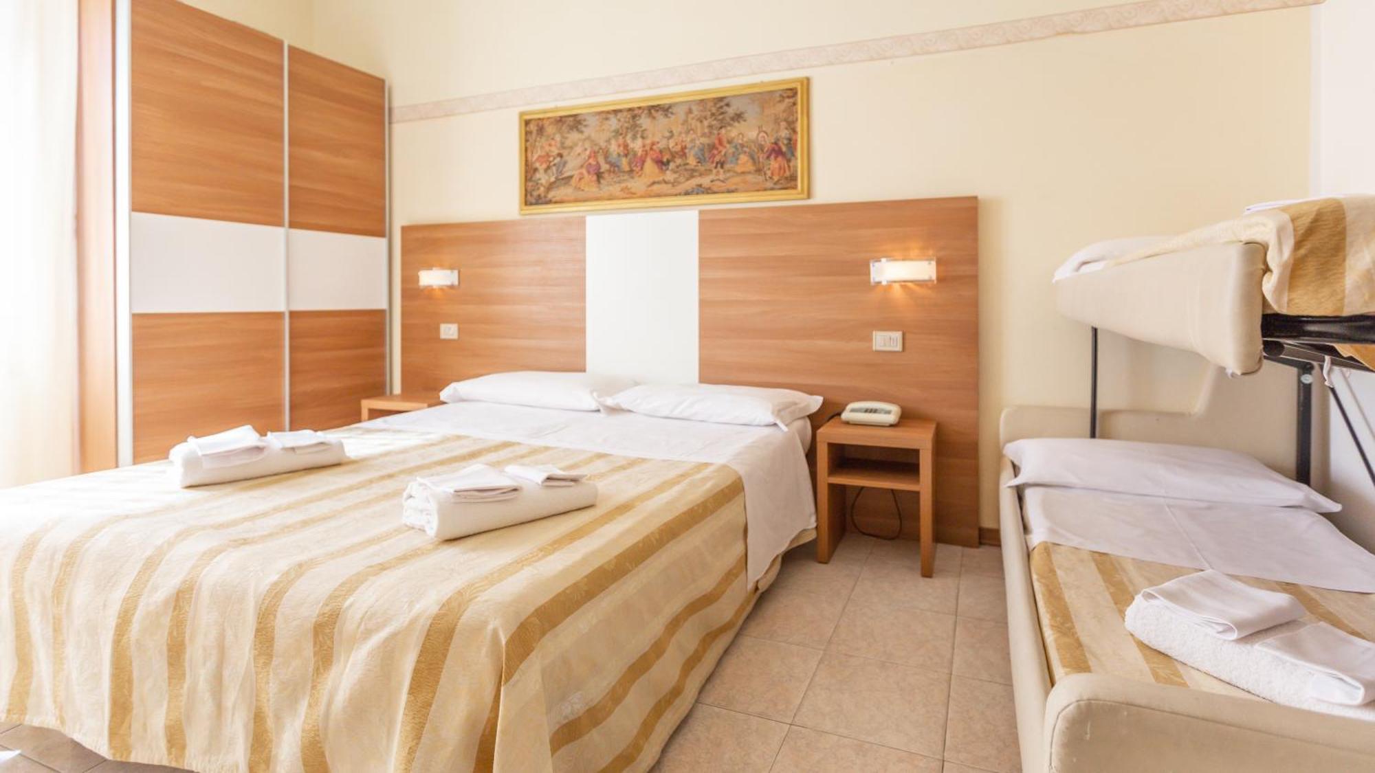 Hotel Parco Fellini Римини Экстерьер фото