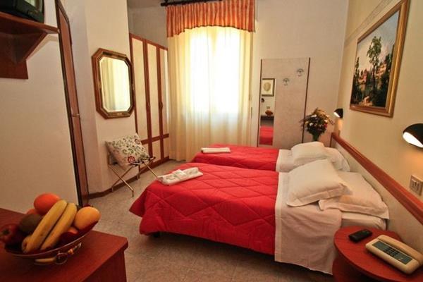 Hotel Parco Fellini Римини Экстерьер фото