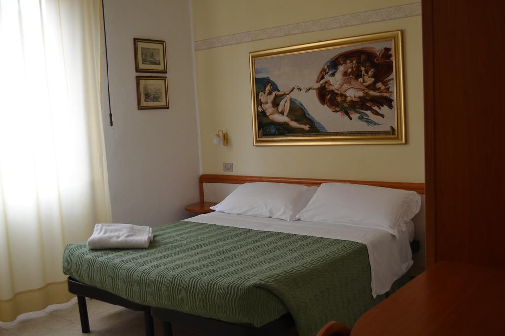 Hotel Parco Fellini Римини Экстерьер фото